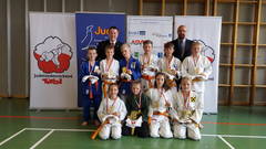 Tiroler Meister U12 mit Präsident Martin Scherwitzl und Vizepräsident des Landesverbandes Peter Lichtblau